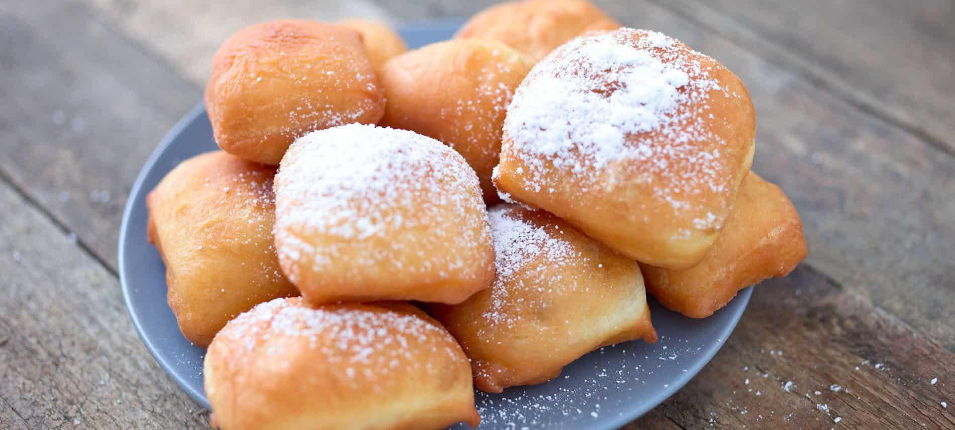 Beignets with powdered sugar