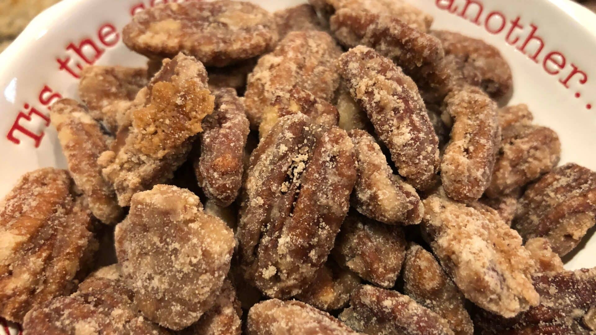 Pecans coated with sugar and cinnamon
