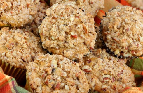 Pecan Muffins with a crumbly streusel topping