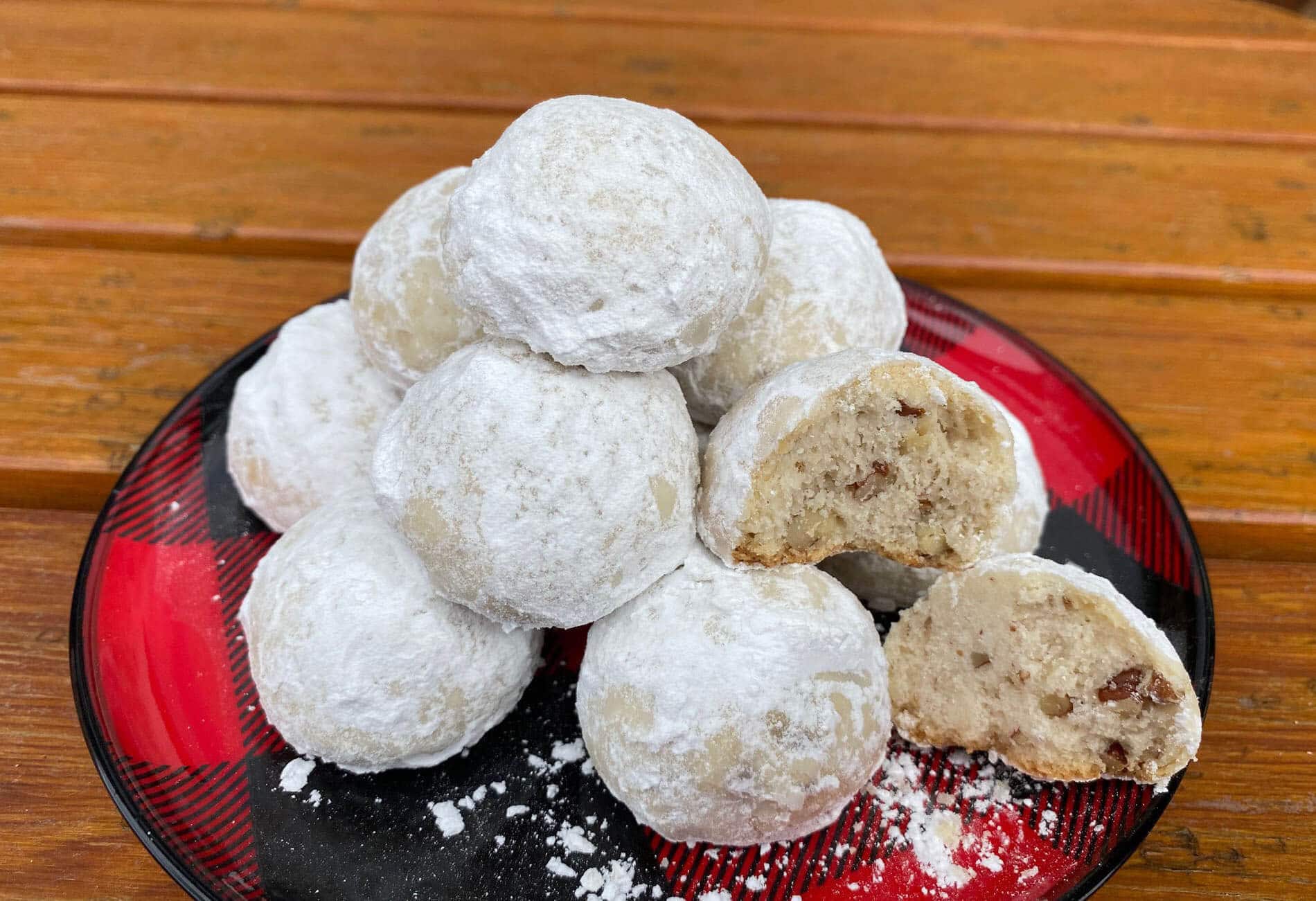 Russian Teacakes | Rocky Mountain Lodge